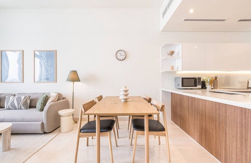 Dubai Maritime City Apartment | Rustic Minimalist Home with Breathtaking Sea Views