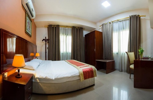Al Khuwair Hotel | Safeer Plaza Hotel