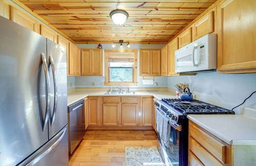 Slatyfork Farm Cottage | Scenic Getaway, 10 Mi to Snowshoe Mountain & Lake!