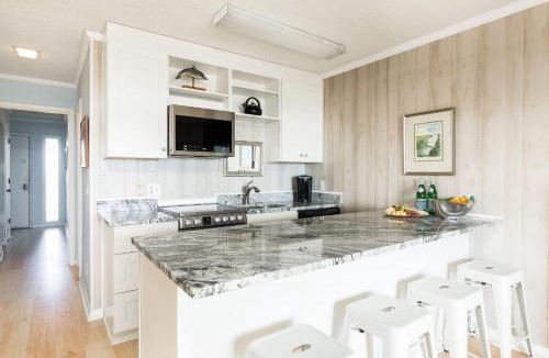 Isle of Palms Apartment | Sea Cabin 334