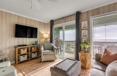 Isle of Palms Apartment | Sea Cabin 334