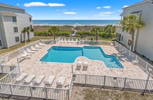 Ocean Drive Apartment | Sea Cloisters 302B Condo