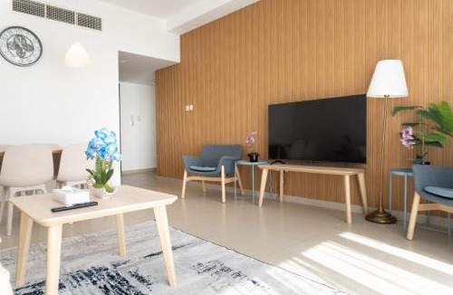 Ras Al Khaimah Apartment | Sea View Modern 2BHK Apartment with Balcony
