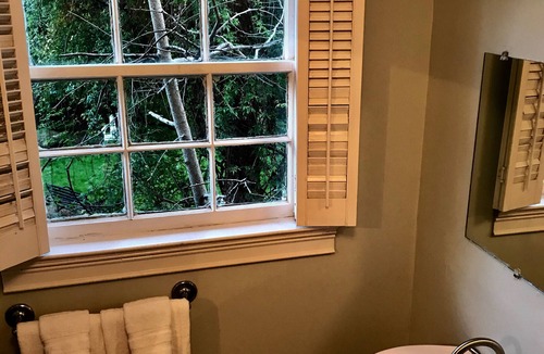 Shandon House | Shandon’s Best: Bubba’s Tranquil Treehouse Permit # STR-000211-2025