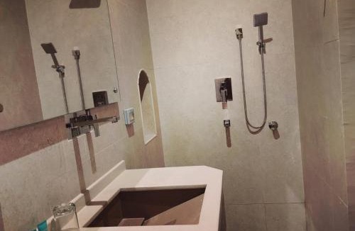 Nizwa House | Shwathina Inn نزل شواذنة