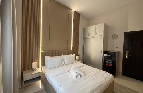 Jumeira 3 Apartment | Signature Grand Studio Apartment