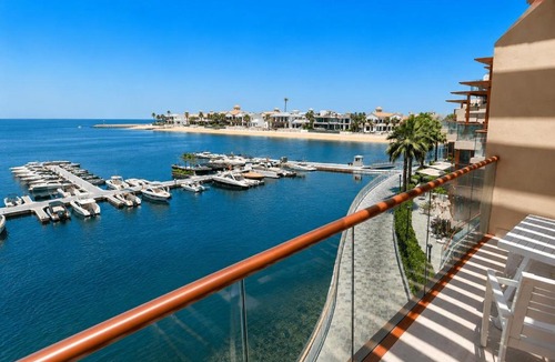 Palm Jumeirah Apartment | Signature Sunset Sea & Yacht View Studio, Palm Jumeirah by Green Sky Holiday Homes