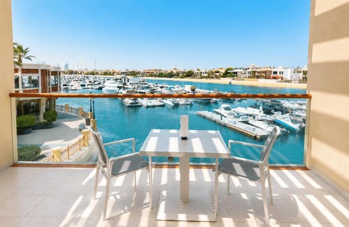 Palm Jumeirah Apartment | Signature Sunset Sea & Yacht View Studio, Palm Jumeirah by Green Sky Holiday Homes