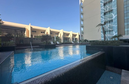 Al Raha Beach Apartment | Silk Valley - Luxury 1 bedroom with private beach access