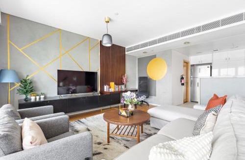 Al Raha Beach Apartment | Silkhaus Vacation Homes Modern 2BDR Near Banks of Al Rahah