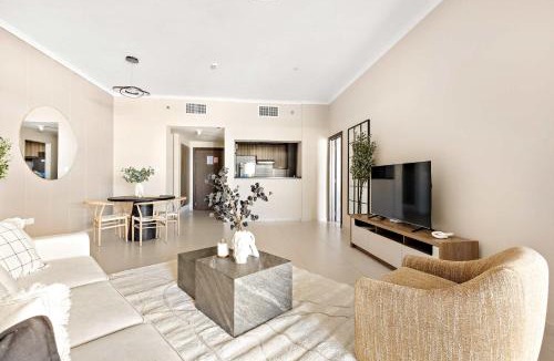 Saadiyat Cultural District Apartment | Silkhaus Vacation Homes Ajwan Tower 1BR with Maid room in Saadiyat Island