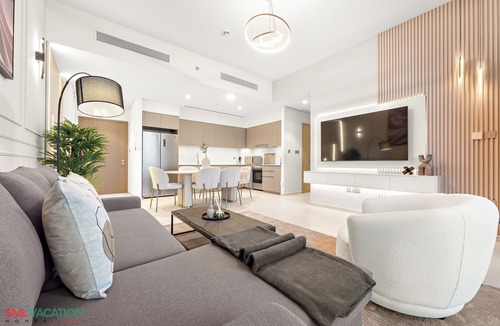 Downtown Dubai Apartment | SML Vacation Homes - Sky High Apartments with Burj Khalifa and Dubai Fountain Views @ Grande Signature, Downtown Dubai