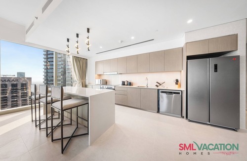 Downtown Dubai Apartment | SML Vacation Homes - Sky High Apartments with Burj Khalifa and Dubai Fountain Views @ Grande Signature, Downtown Dubai