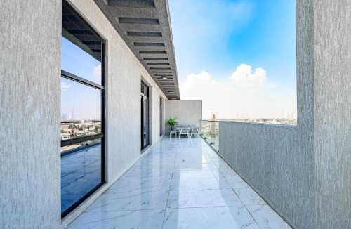 Jumeirah Village Triangle Apartment | Spacieux 2 chambres JVT, paddle, tennis, piscine