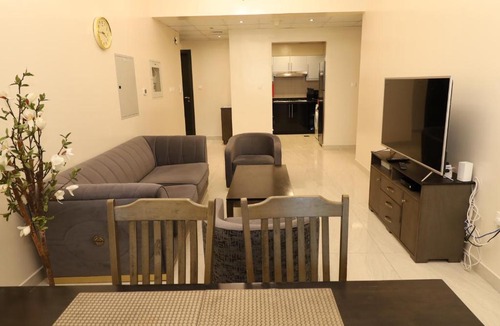 Business Bay Apartment | Spacious 4BR Skyline View Central