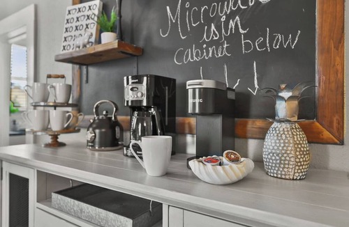 San Jacinto Apartment | Sparkled Seahorse