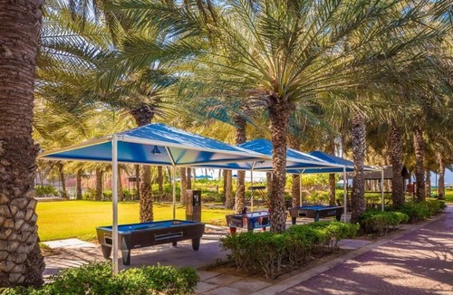 Beach & Coast Apartment | Standard king Room Near Sharjah Beach