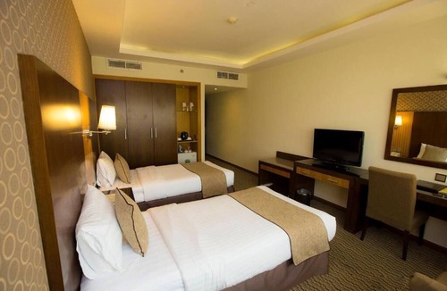 Al Qusais Apartment | Standard Room Near Tudomart By Luxury Bookings