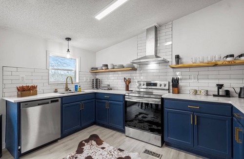 Canyon Lake Cabin | Starlight Horizon 3 Cabins (3 Bed Each) Pool, Firepits, Sleeps up to 24