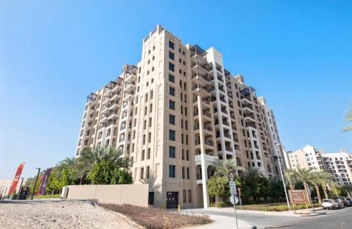 Umm Suqeim 3 Apartment | StoneTree - Cozy 1 BR near Madinat Jumeirah and Burj Al Arab