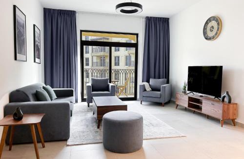 Umm Suqeim 3 Apartment | StoneTree - Furnished 1BR in Madinat Jumeirah