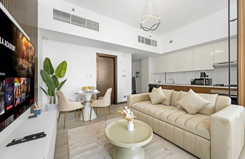 Jumeirah Village Circle Apartment | Studio | Sofa Bed | Full Pool View | Gym |Zaya JVC