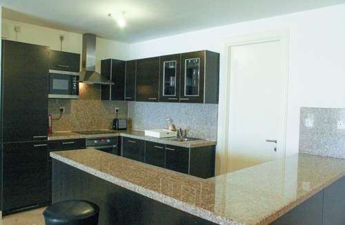 As Sifah Apartment | Stunning 3-Bedroom Coastal Retreat