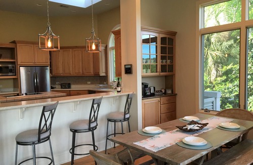 Palmetto Dunes House | STUNNING LAGOON & GOLF VIEWS!Spacious suites all with views! Close to beach!