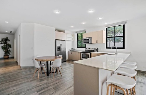 Coco Condo | Stunning Top-Floor Condo w/Sweeping Ocean & Mountain Views & Beach Club