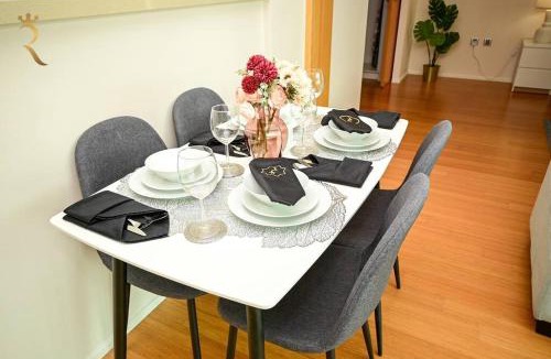 Al Raha Beach Apartment | Stylish 1BR Retreat - Al Muneera Stay