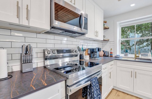 Historic District Cottage | Stylish 2-bedroom house in Beaufort. Walk to downtown. Fire pit, bikes, grill