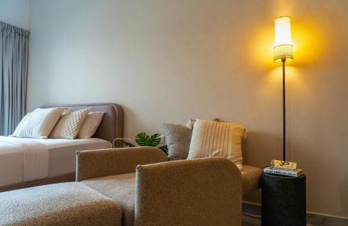 Masdar City Apartment | Stylish Stay Near Airport & Yas Island