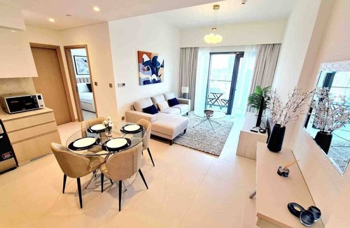 Downtown Dubai Apartment | Sunrise Homes - Fabulous 1 BR next to Dubai Mall Burj Khalifa and Fountains