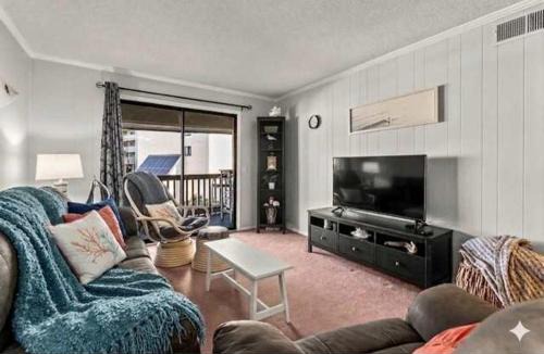 North Myrtle Beach House | Surf Shack at Sea Cabin w Pool