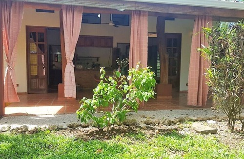 Playa Coyote House | Sweet Retreat, close to the beach - Sleeps 3 People - with Pool!