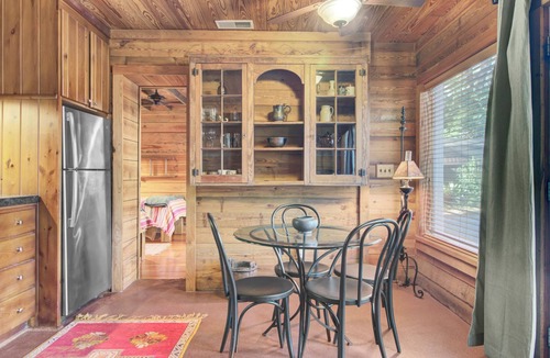 Summerville Historic District House | The Barn at Linwood - Tucked away in old downtown Summerville. A special getaway