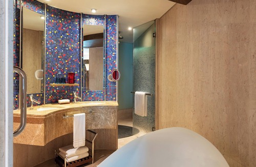 Garhoud Hotel | The Creekside Hotel Dubai an Accor Hotel