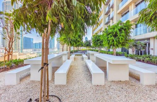 Downtown Dubai Apartment | The Downtown Dreamer: A Trendy 1BR near Dubai Mall