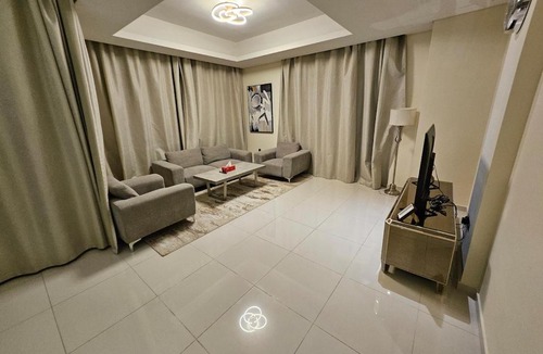 Al Qusais Villa | The Golf Resort Villa, Ideal for Big Family and Group