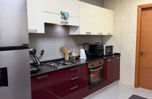 Al Khuwair Apartment | The Hive - Cozy 2BR Apartment with Rooftop Pool, Al Khuwair Muscat