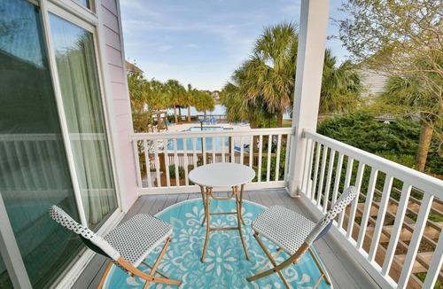 Litchfield by the Sea House | The Pink House: Unwind at Litchfield By the Sea