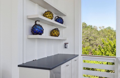 Johns Island House | “The Robin” (3047 Southerly Way) 2 person creekside bungalow at Kiawah River ~EV Charger