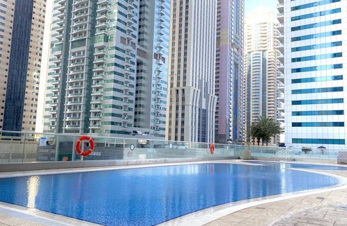 Palm Jumeirah Apartment | The Skyview Marina Penthouse near JBR