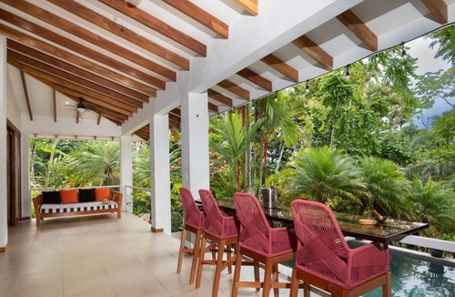 Quepos Villa | Tropical villa with private pool in Manuel Antonio