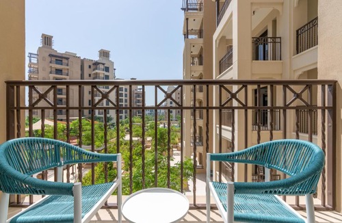 Umm Suqeim 3 Apartment | Ultimate Stay / 2 Beds / Brand-new Madinat Jumeirah Luxury / Swimming Pool View
