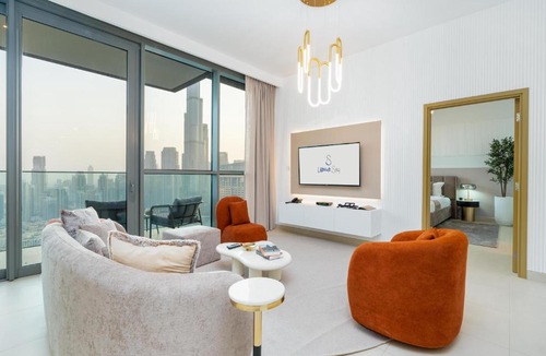 Bur Dubai Apartment | Ultimate Stay Full Burj Khalifa & Downtown Views Designer Luxury High Floor connected to Dubai Mall for 4 People