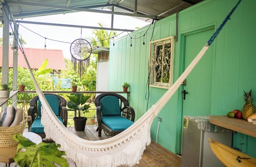 Matapalo House | Unique shipping container home only 2 minute walk to the beach