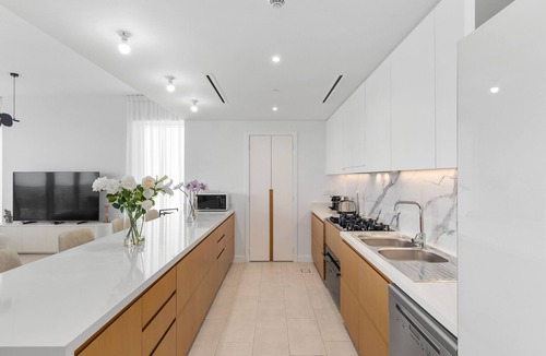 Jumeirah Beach Residence Apartment | Upscale Apt w/Open Sea and Bluewaters Vws in JBR