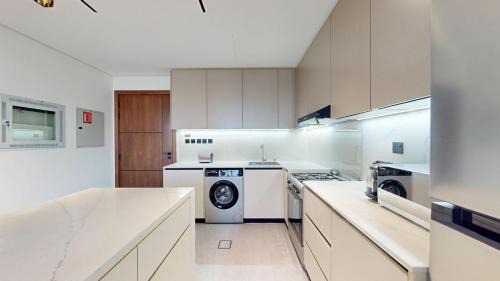 Al Satwa Apartment | Vacationer Holiday Homes I Premium 2 Bedroom Apartment I Close to DIFC & WTC I Central Location