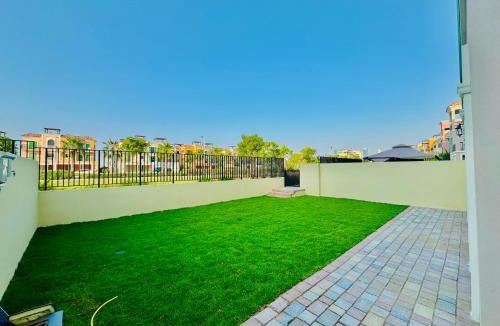 Dubai Villa | Venduras - Spacious 4-Bedroom Luxury Villa in La Mer, Dubai